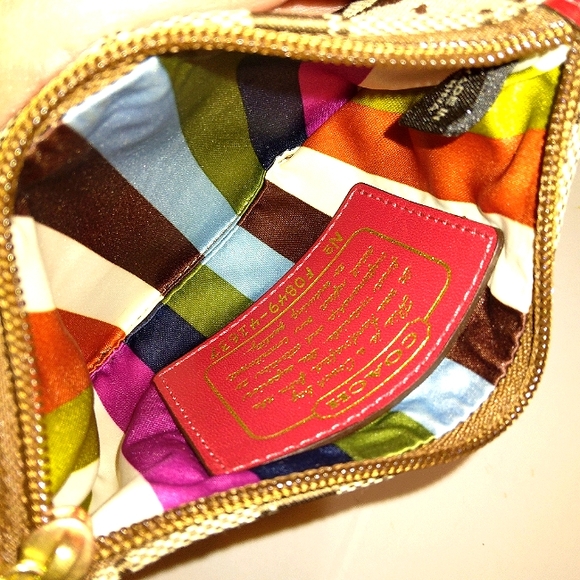 ☆Brand New☆Stunning COACH Classic 2008 Red Signature Stripe Clutch Wristlet☆ - Picture 12 of 16